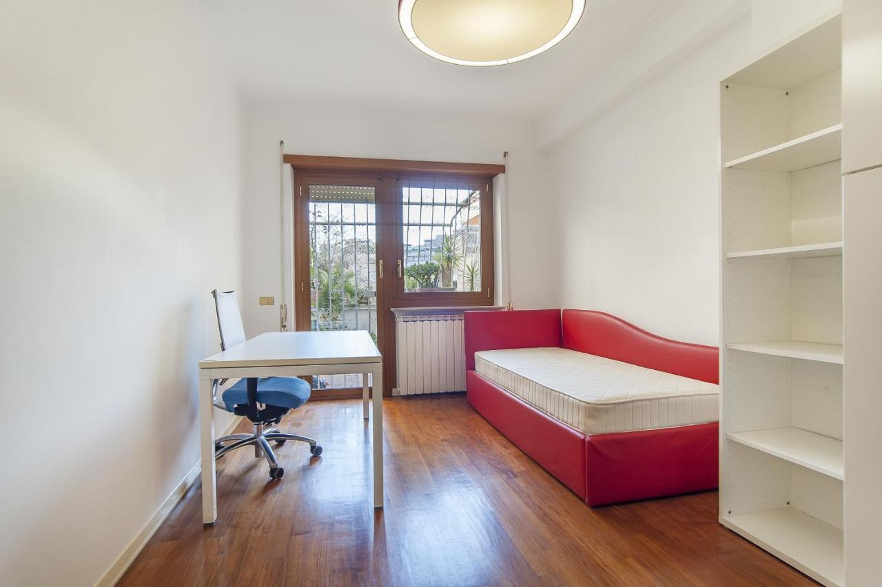 Eur Luminous And Large Family Terrace Apartment Rom Eksteriør billede
